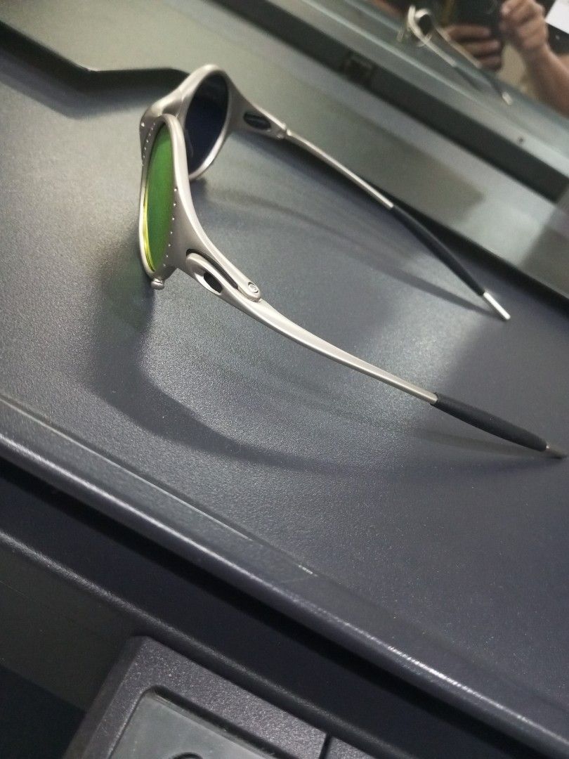 Oakley Mars Sunglasses Polarized (Category: Sunglasses & Eyewear) located in Bacolod City. Submitted by exequelgra46775 (Listing ID 1464011600, Image 2). Description: - Classic Oakley Mars model - Polarized lenses for clear vision - Silver frame with black ear socks - Great for sunny weather - Grab these iconic shades!.