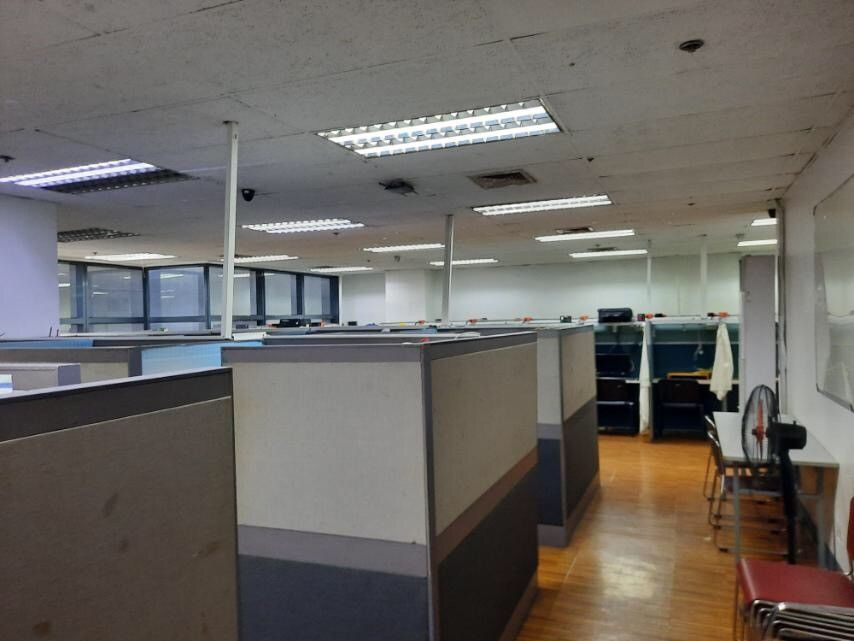 Office Unit for Sale (Category: Commercial) located in Quezon City. Submitted by art050562456 (Listing ID 1464123637, Image 2). Description: Antel Global Corporate Center - walking distance to SM Megamalls, the Podium - with Modular office cubicles - with 3 rooms including pantry - Ideal for bulk office setups - Contact for details on quantity and pricing.