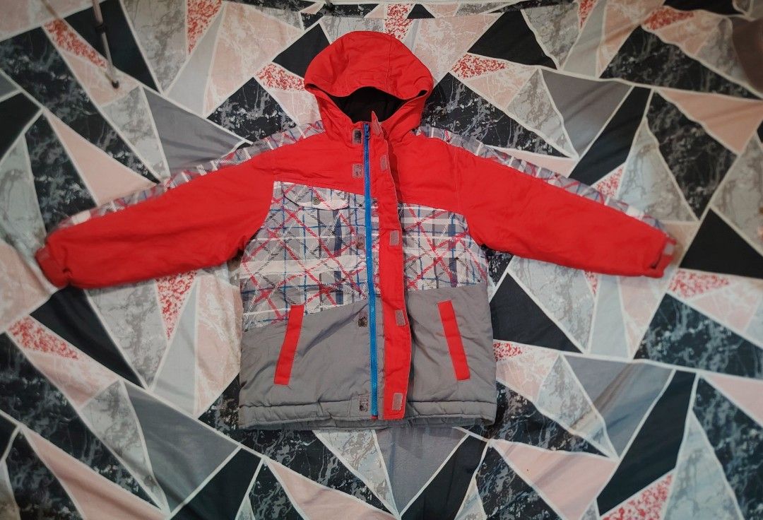 OLD NAVE PUFFER JACKET AUTHENTIC (Category: Coats, Jackets and Outerwear) located in San Fernando. Submitted by vincentgomez (Listing ID 1463949669, Image 2). Description: OLD NAVY PUFFER JACKET -Excellent Condition -Medium on tag -Dimes 20x25 -Authentic -Complete tags La Union 📍.