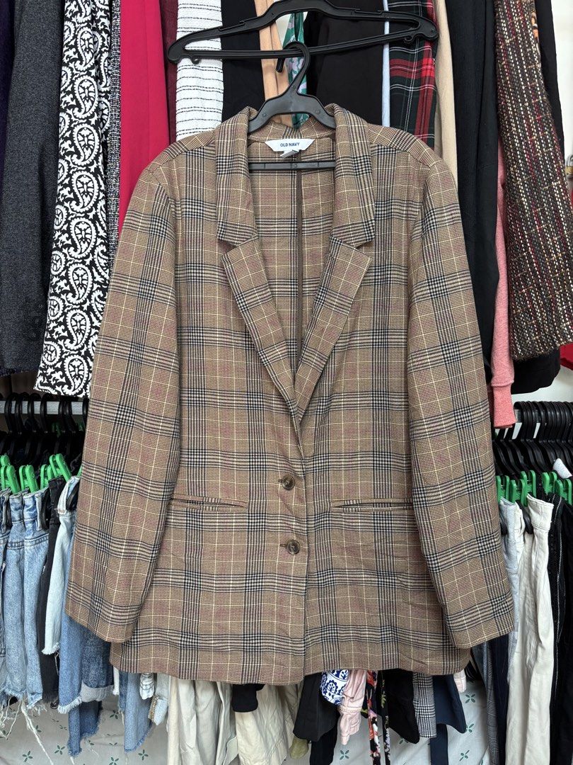 Old Navy Coat (Category: Coats, Jackets and Outerwear) located in Pila. Submitted by isabelasthriftclothes (Listing ID 1464044849, Image 1). Description: .