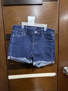 (Category: ) located in . Submitted by clothescarousel (Listing ID 1464099082, Image 1). Description: .