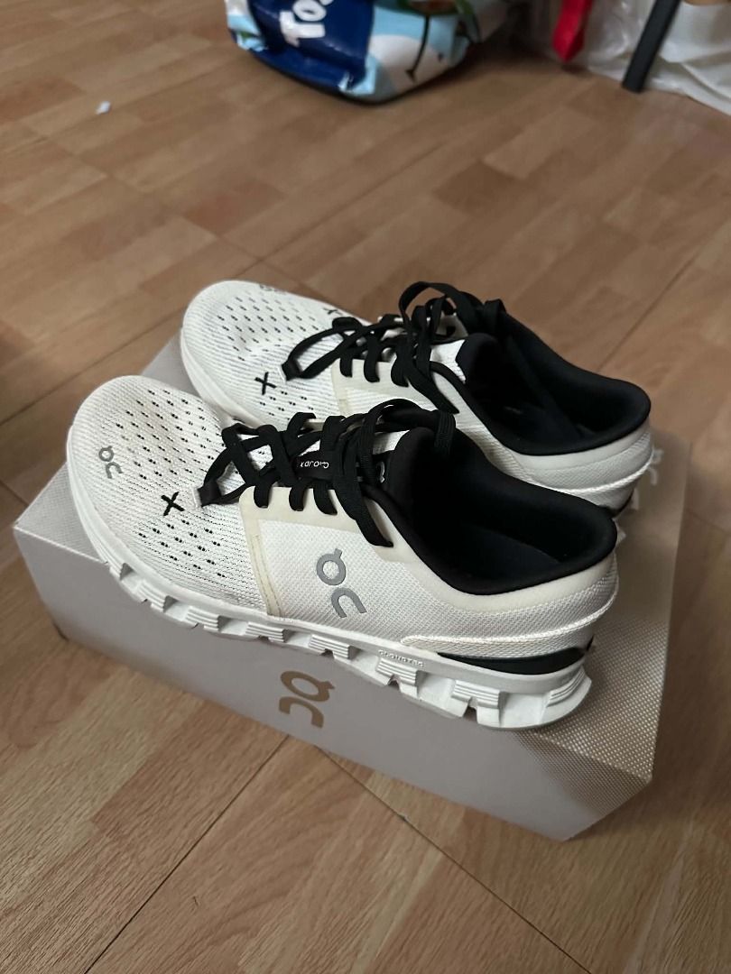 ON Cloud X Running Shoes White Black (Category: Sneakers) located in Paranaque City. Submitted by waaaalts (Listing ID 1463951043, Image 2). Description: FOR SALE: On Cloud X 4 Women's Running Shoes ☁️👟 ✅ Original On Cloud X 4 ✅ Women's US Size 6 ✅ Excellent condition ✅ Lightweight, breathable, and comfortable ✅ Perfect for running, walking, gym workouts, and everyday wear ✅ With original box 💰 Price: ₱6,299 (Slightly Negotiable) 📍 Pickup: Par