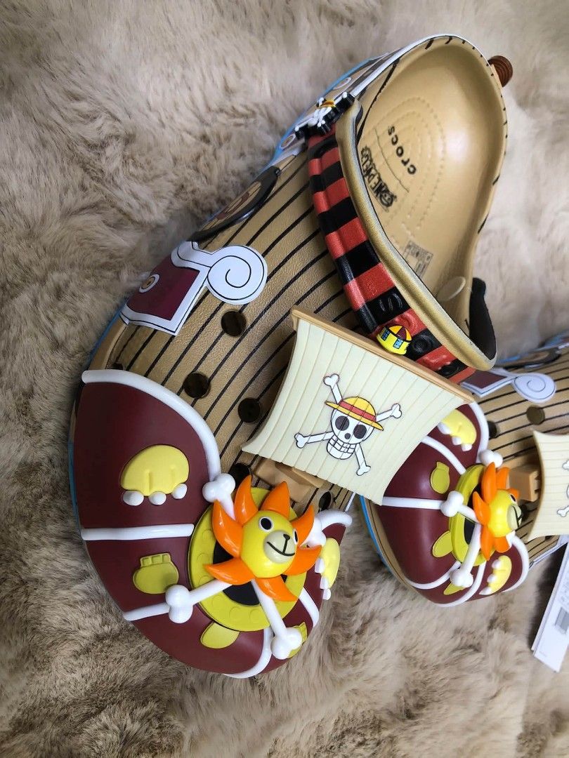 ONE PIECE X CROCS Thousand sunny (Category: Slippers & Slides) located in Manila. Submitted by ddg_s (Listing ID 1464057427, Image 2). Description: MPO 3499 authentic 36 - 40 41 - 45 complete Inclusion.