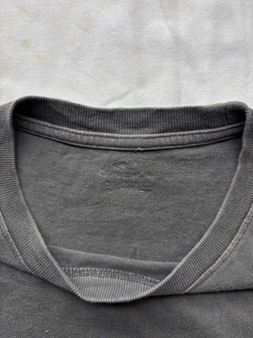 O’NEILL LONGESLEEVE (Category: Longsleeves) located in Gerona. Submitted by jeerthrift (Listing ID 1464071054, Image 3). Description: O’NEILL LONG SLEEVE Small W-22 L-28 SL-20 Issue:None ₱300+sf.