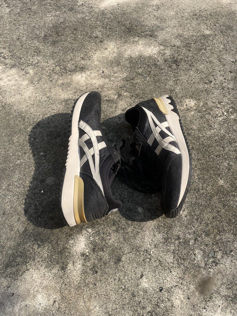 ONITSUKA TIGER CALIFORNIA 78 (Category: Sneakers) located in Pasay City. Submitted by qptingz (Listing ID 1463622556, Image 1). Description: .