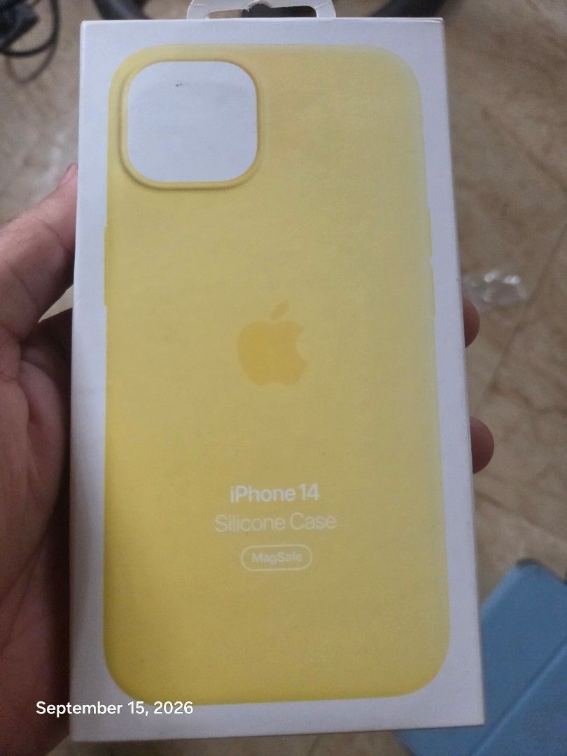 Open- Box iPhone 14 sunglow color (Category: Cases & Sleeves) located in Legazpi City. Submitted by enyle (Listing ID 1463968393, Image 3). Description: Open- Box iPhone 14 sunglow color open box pero never pang nagamit .