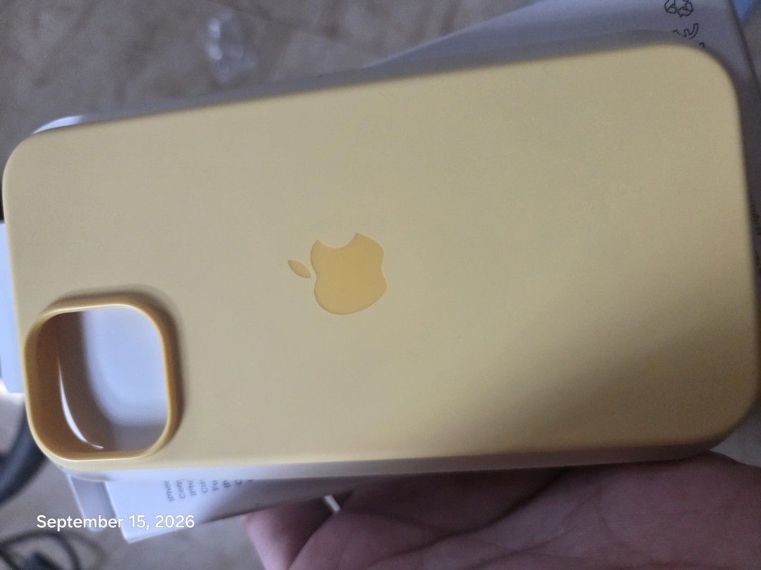 Open- Box iPhone 14 sunglow color (Category: Cases & Sleeves) located in Legazpi City. Submitted by enyle (Listing ID 1463968393, Image 1). Description: Open- Box iPhone 14 sunglow color open box pero never pang nagamit .
