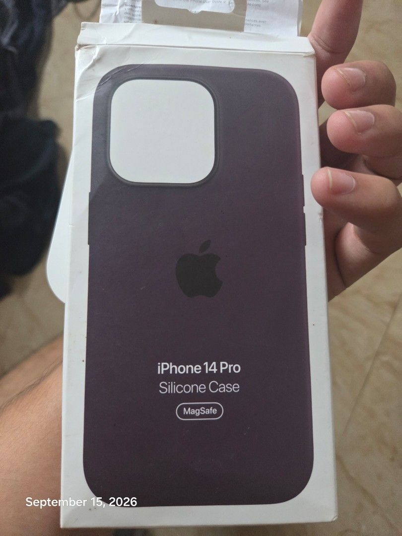 Open-box iPhone 14 Pro Official Apple case Elderberry (Category: Cases & Sleeves) located in Legazpi City. Submitted by enyle (Listing ID 1463968652, Image 1). Description: Open- Box iPhone 14 Pro color Official Apple case Elderberry color never pang nagamit.