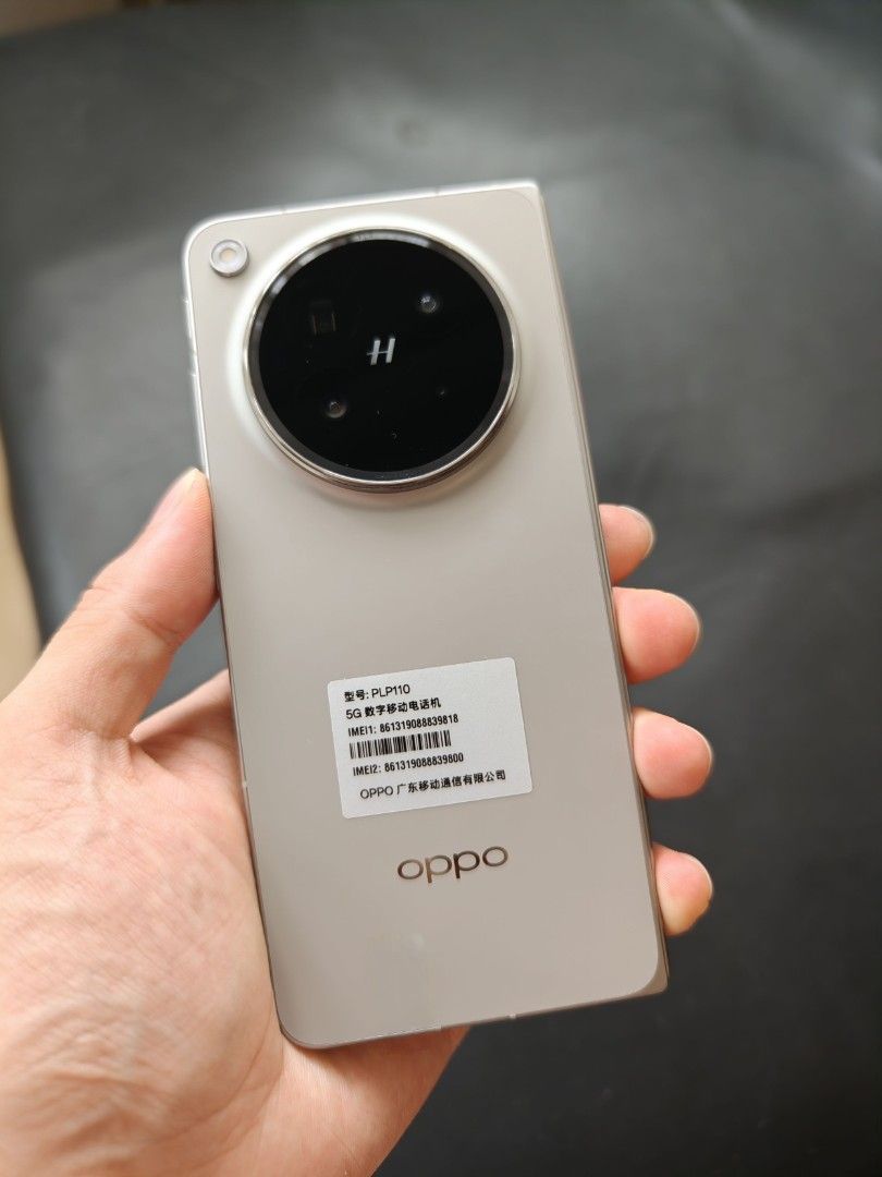 OPPO Find N6 （分類：OPPO）位於 Hong Kong。 由 camt25001_06 提交（商品編號 1464050598，圖片 1）。簡介： OPPO Find N6 港行或國行 自用個人回收 要有單據。