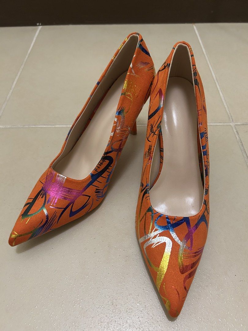 Orange Pointed Toe Heels (Category: Heels) located in Pasig City. Submitted by hobidoki (Listing ID 1464070379, Image 2). Description: LOC: Kapitolyo, Pasig City MOP: GCASH MOD: c/o Buyer.