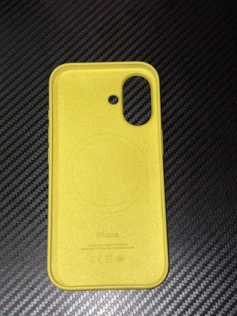 iPhone 16 Original Apple Magsafe (Star fruit) (Category: Cases & Sleeves) located in Manila. Submitted by 3ftss (Listing ID 1464050758, Image 2). Description: original RFS: di nagagamit, extra mop: gcash, maya, gotyme mod: lalamove, J&T.