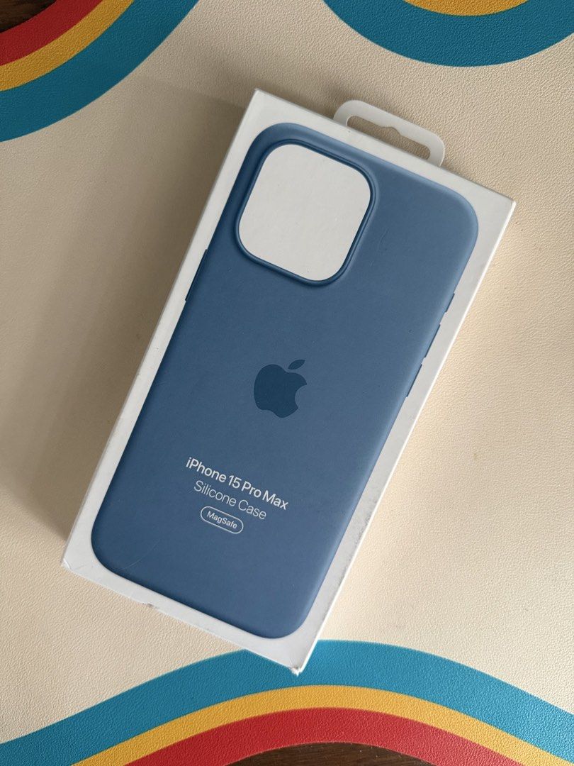 Original Apple Silicone MagSafe Case for iPhone 15 Pro Max (Category: Cases & Sleeves) located in Manila. Submitted by razelysonn (Listing ID 1464007819, Image 1). Description: Fixed price non nego :) location: binondo.