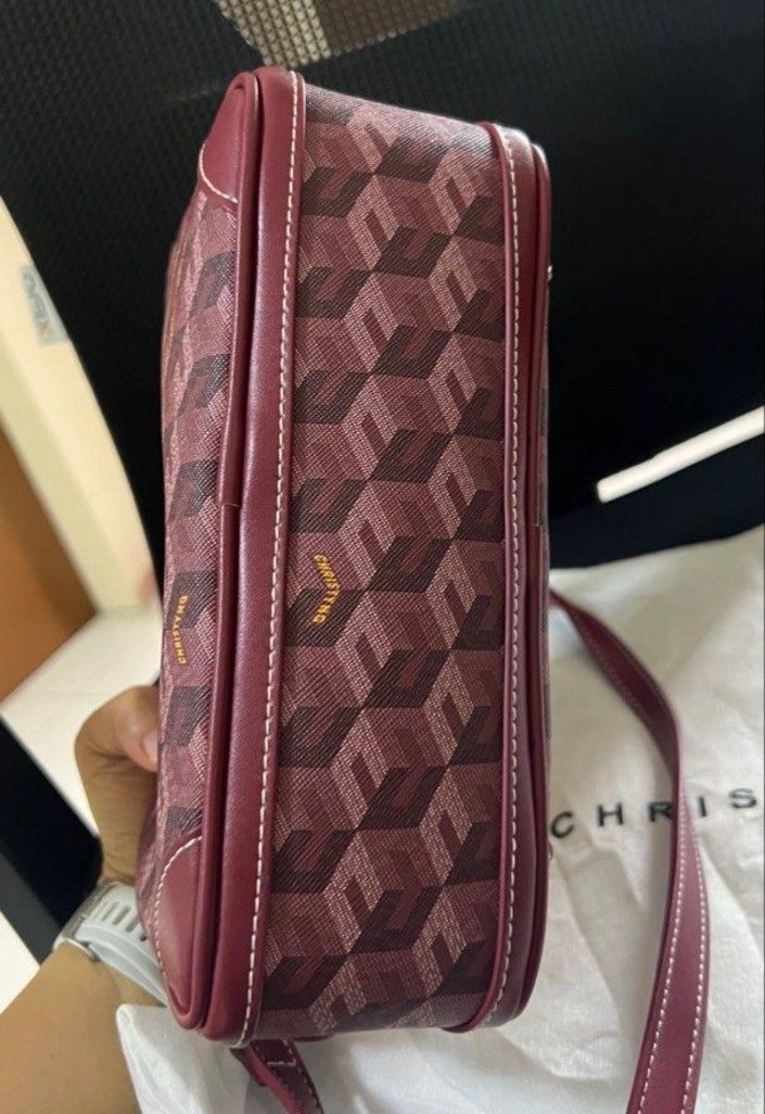Original Christy Ng Pedro (Category: Cross-body Bags) located in Aliaga. Submitted by kmapparel (Listing ID 1464127822, Image 3). Description: .