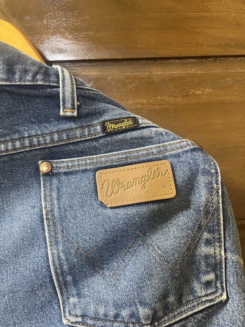 Original Wrangler Shorts (Category: Shorts) located in Tarlac. Submitted by royal.ching (Listing ID 1464031514, Image 3). Description: Looking for that perfect, lived-in western look? These are 100% authentic, legit vintage Wrangler jeans reworked into the ultimate pair of raw-hem cutoff shorts! 🤠 This pair is Made in Costa Rica with USA fabric, making them a highly desirable, durable vintage find. The heavy-weight denim has that beautiful, genu
