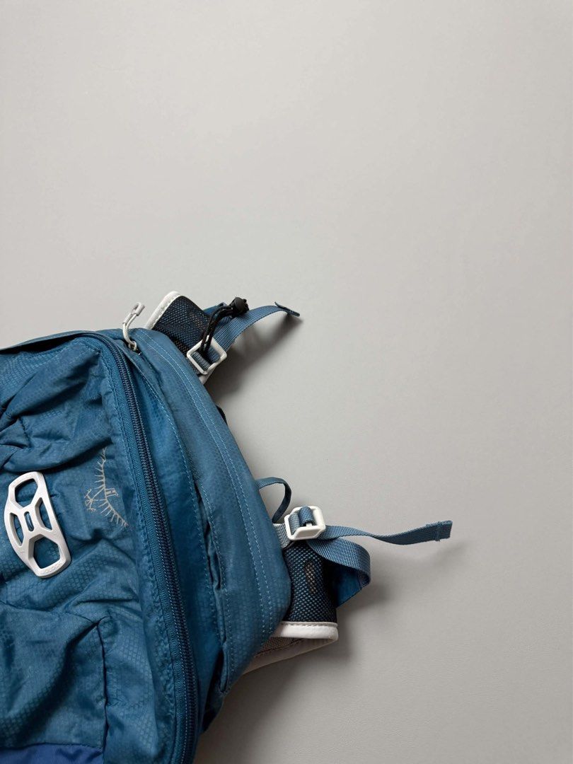 OSPREY TALON 22 BACKPACK (Category: Backpacks) located in Guagua. Submitted by sweetboyy (Listing ID 1464050108, Image 3). Description: OSPREY TALON 22 BACKPACK.