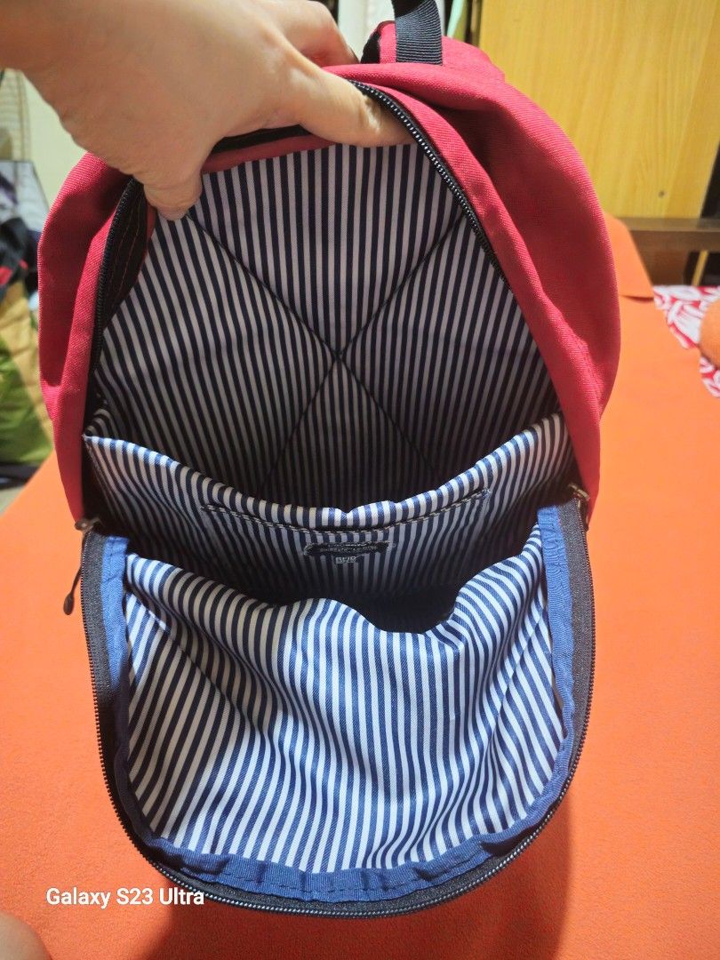 Pacsafe Slingsafe LX 300 Backpack (Category: Backpacks) located in Quezon City. Submitted by bagsforless16 (Listing ID 1463982767, Image 2). Description: Pacsafe Slingsafe LX 300 Backpack Color: Red Durable Material Stylish Design Perfect for Everyday Use Padded Laptop Slot Top Hook Clean Ready to Use Size: 15" x 13" x 6" .
