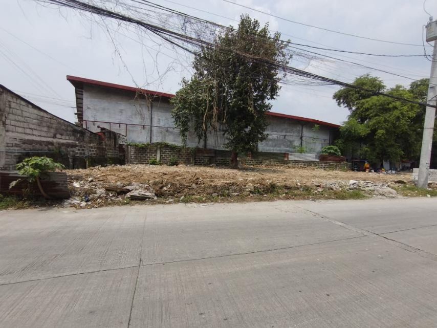 Panambak (Category: Construction & Building Materials) located in Manila. Submitted by jamieanneo42919 (Listing ID 1463938649, Image 3). Description: - Prime vacant lot for sale - Located along a main road with high visibility - Close to commercial establishments (e.g., 7-Eleven) - Excellent location for business or development - Accessible area - Ready for your project.