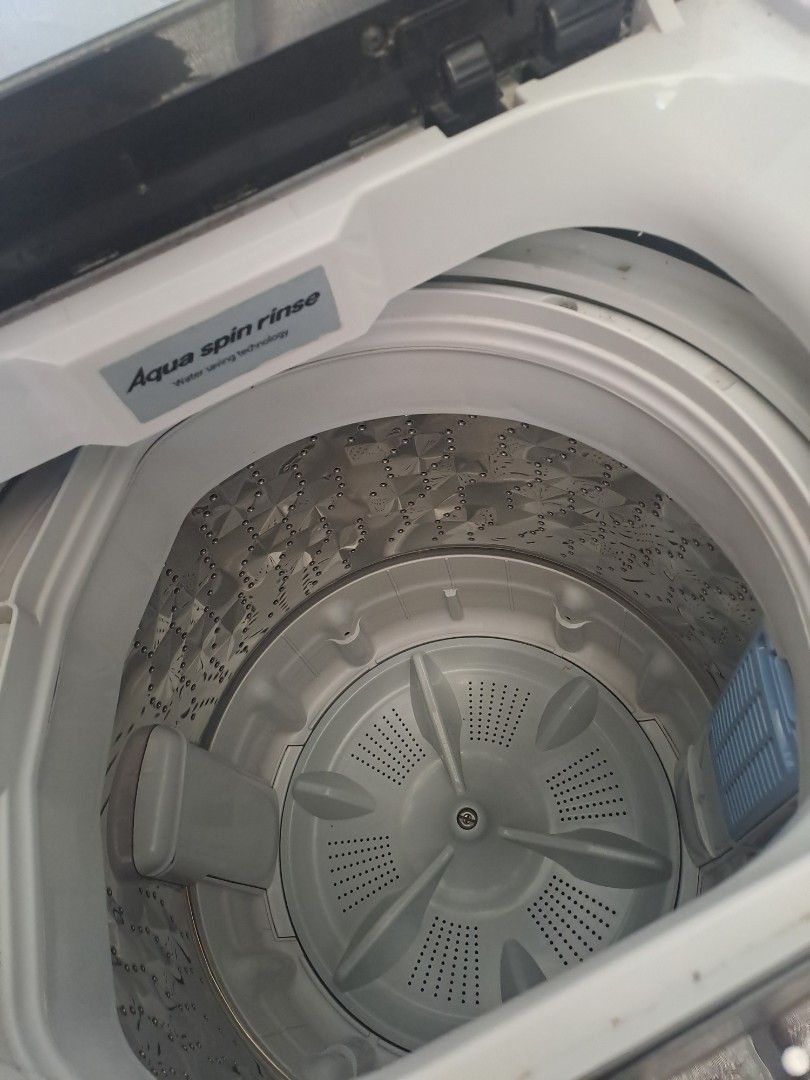 Panasonic Top Load Washing Machine (Category: Washing Machines and Dryers) located in Pandi. Submitted by buyer1ecs (Listing ID 1464089357, Image 2). Description: - Panasonic Top Load Washing Machine - White exterior with black digital control panel - Clear digital display for settings - Clean interior drum - Features Aqua Spin Rinse technology - Ideal for everyday laundry.