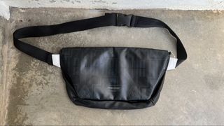 (Category: ) located in . Submitted by 89closet (Listing ID 1464046761, Image 1). Description: .