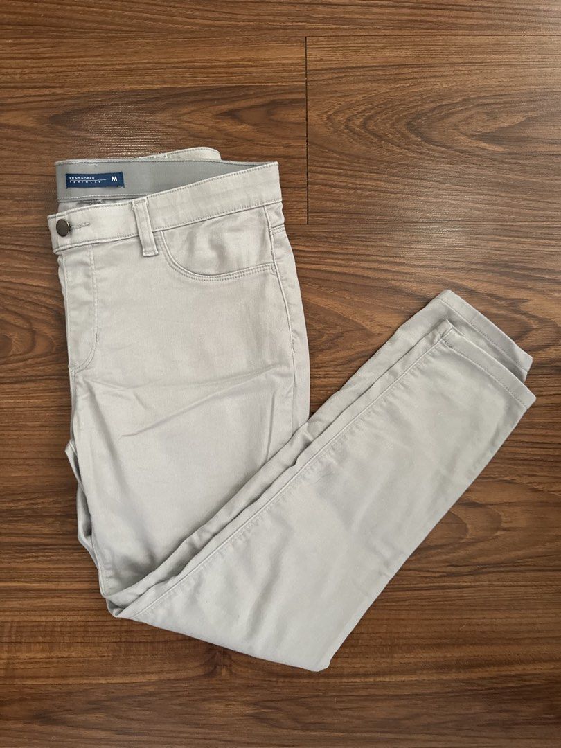 penshoppe Grey Stretch Pants Size M (Category: Jeans) located in Rizal. Submitted by thrifty.mom (Listing ID 1463991144, Image 1). Description: - Grey stretch pants - Comfortable elastic waistband - Classic straight leg fit - Functional front and back pockets - Perfect for casual outings or dressing up - Measurements available in photos.