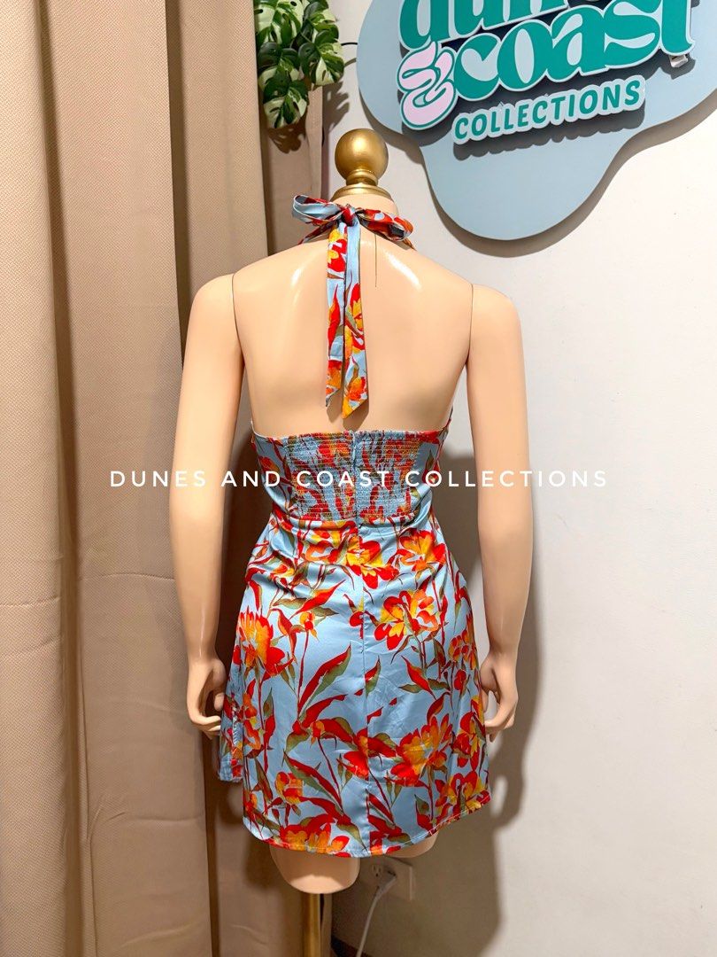 Perfect Stranger - Halter Mini Dress (Category: Dresses) located in Pasay City. Submitted by dunesandcoast.co (Listing ID 1464043403, Image 2). Description: Size: Small B: 28-29” W: up to 27” Price: ₱450.