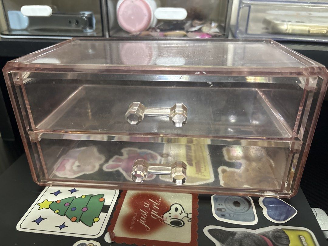Pink Acrylic Organizer from Miniso (Category: Accessory Holder, Box & Organizers) located in Taguig. Submitted by 4ly.finds (Listing ID 1464080774, Image 2). Description: - has spots that idk how to remove - has scratches (not too visible) - X sensitive - high quality thick acrylic (almost glass) read about!.