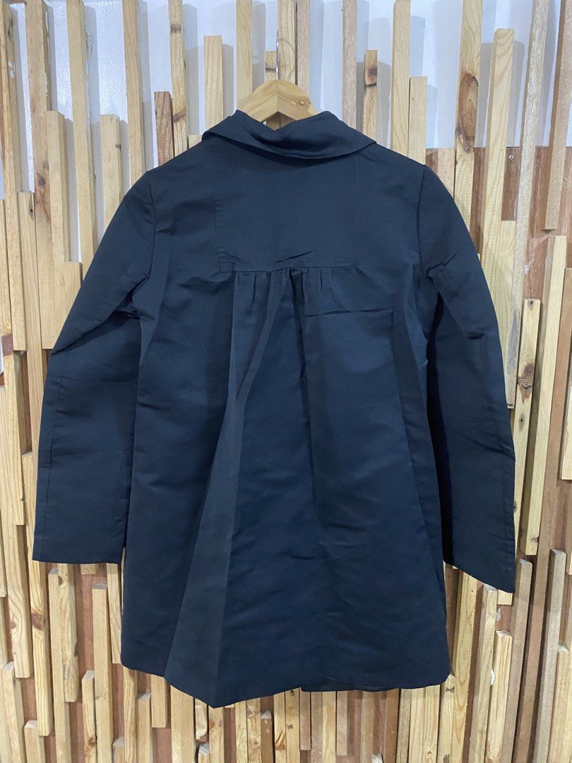 Pinko Trench Jacket (Category: Coats, Jackets and Outerwear) located in Mabalacat. Submitted by calmrabbit.ae2127 (Listing ID 1464062592, Image 2). Description: .