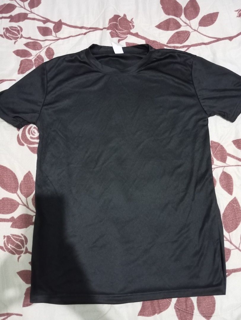 Plain Black T-Shirt Polyester (Category: Shirts) located in Dasmarinas. Submitted by kei05 (Listing ID 1463959509, Image 1). Description: - Classic black t-shirt - Short sleeves - Crew neck - Simple and versatile design fits up to XL - Ideal for everyday wear - Easy to style with any outfit.