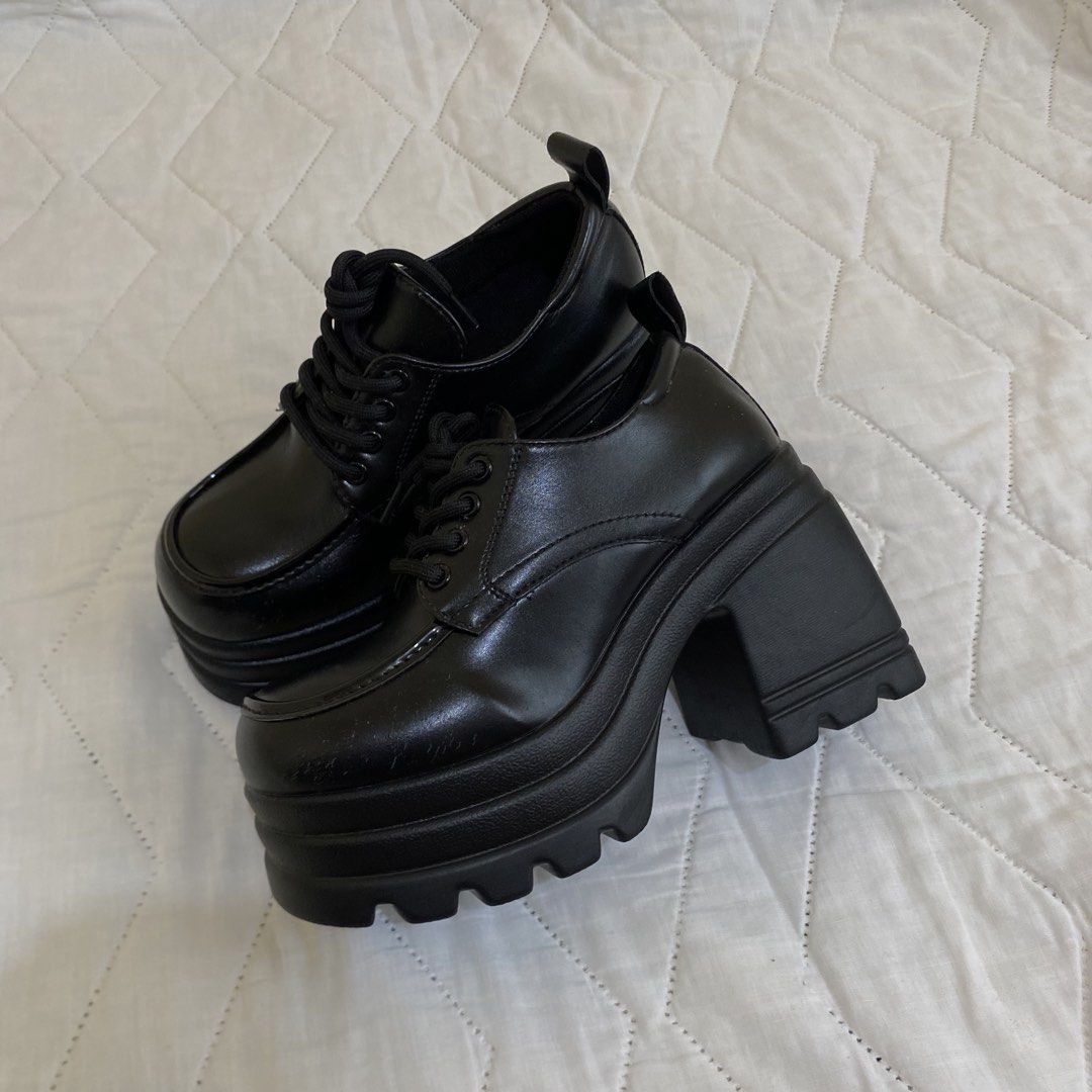 Platform loafers (Category: Loafers) located in Baguio. Submitted by user029483859294 (Listing ID 1464073805, Image 2). Description: No issues Size 36 3-4 inches heel height Bought sa shein for 1167, selling it for 800 nalang Rfs: hindi nagagamit due to hospi internship.
