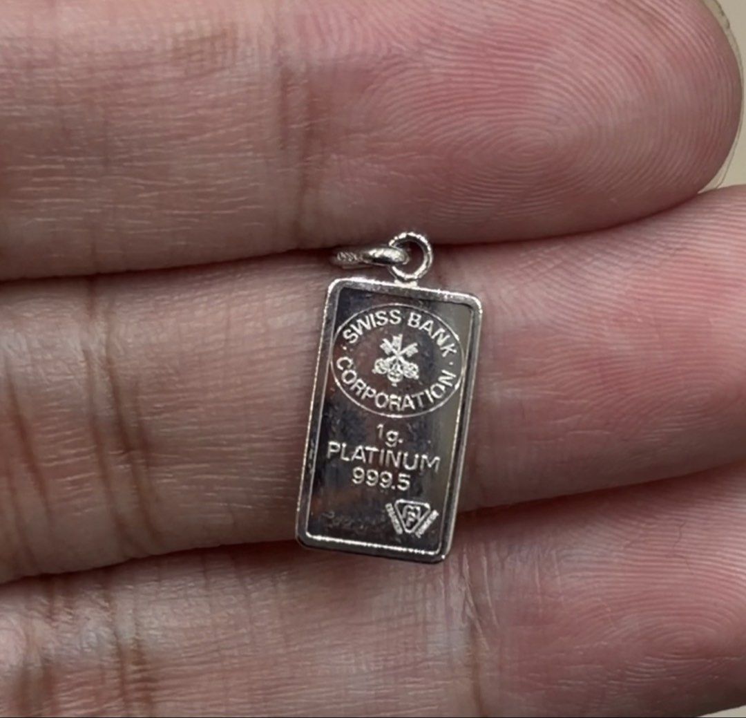Platinum Bar Pendant (Category: Charms) located in Las Pinas. Submitted by houseofgems0 (Listing ID 1464078307, Image 1). Description: Platinum Bar Pendant Details: - PT850/999.5 | 1.4 grams - Center: 1g of 999.5 Swiss Bank Platinum - PRICE: ₱9,000 💎 All items are 100% AUTHENTIC/PAWNABLE. 💎 LAYAWAY AVAILABLE 4 months no interest. Send us a message to inquire..