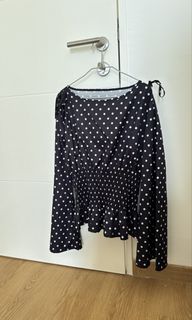 (Category: ) located in . Submitted by erwardrobe (Listing ID 1464023778, Image 1). Description: .