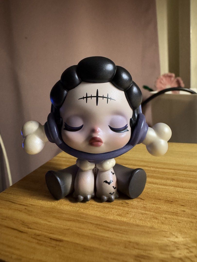 Popmart Skullpanda Ancient Castle - Phantom (Category: Designer & Blind Box Toys) located in San Mateo. Submitted by elaravail (Listing ID 1464059220, Image 1). Description: •Figure and card only. •In good condition. No damage or flaws. •Price is negotiable especially when buying my other listings as well. Feel free to make an offer! •MOP: Gcash, Maribank, Gotyme.