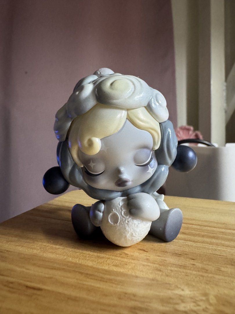 Popmart Skullpanda Ink Plum Blossom - The Moon (Category: Designer & Blind Box Toys) located in San Mateo. Submitted by elaravail (Listing ID 1464059211, Image 1). Description: •Figure and card only. Working light. •In good condition. No damage or flaws. •Price is negotiable especially when buying my other listings as well. Feel free to make an offer! •MOP: Gcash, Maribank, Gotyme.