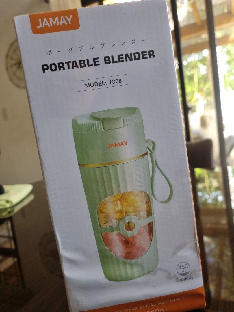 Portable blender (Category: Juicers, Blenders & Grinders) located in Las Pinas. Submitted by leannah (Listing ID 1463943254, Image 1). Description: .