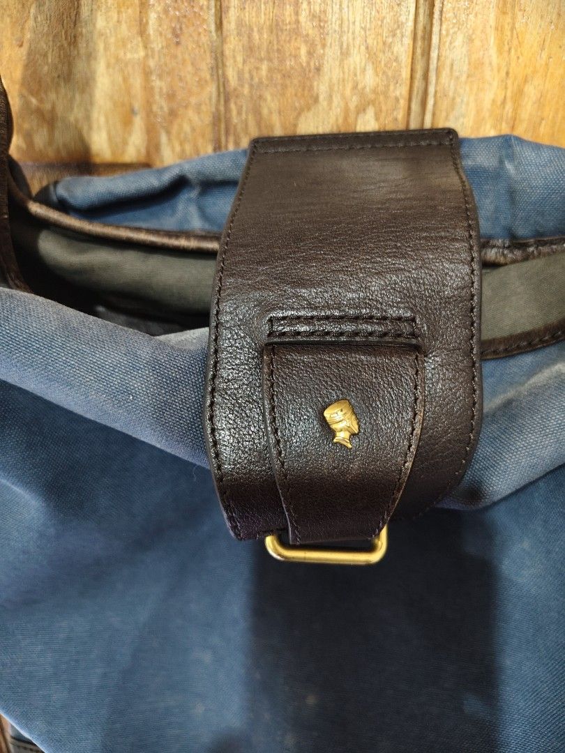 Porter bag (Category: Sling Bags) located in Iloilo. Submitted by branded-boy0422_16 (Listing ID 1463984175, Image 2). Description: Solid Sa personal Issue Last 2 picture Sunfade & Scratch W:15 L: 14.