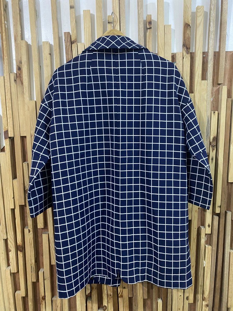 Pou Dou Dou Grid Print Coat (Category: Coats, Jackets and Outerwear) located in Mabalacat. Submitted by calmrabbit.ae2127 (Listing ID 1464053079, Image 2). Description: .
