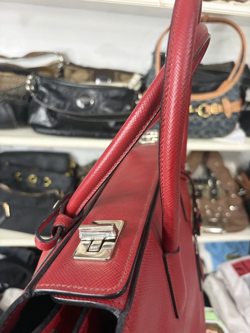 Prada (Category: Tote Bags) located in Manila. Submitted by mgezVtg (Listing ID 1464081485, Image 3). Description: Auth dm for sure buyer for more info.