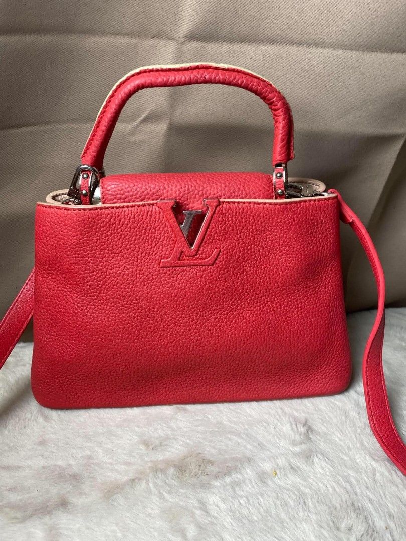 Preloved lv (Category: Luxury Bags & Wallets) located in Butuan. Submitted by leah_31.1994 (Listing ID 1464049618, Image 2). Description: preloved, ukay source like new condition 👜.
