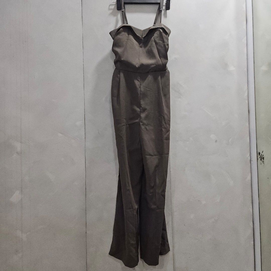 Premium Spaghetti Strap Jumpsuit (Category: Jumpsuits) located in Quezon City. Submitted by k_closetsale (Listing ID 1463947074, Image 2). Description: brand new (tag removed) premium fabric jumpsuit spaghetti strap adjustable smocked back bust up to 36-38 waist best fit up to 28 length from top is 48in (not including the strap) with 2 side pockets very elegant.