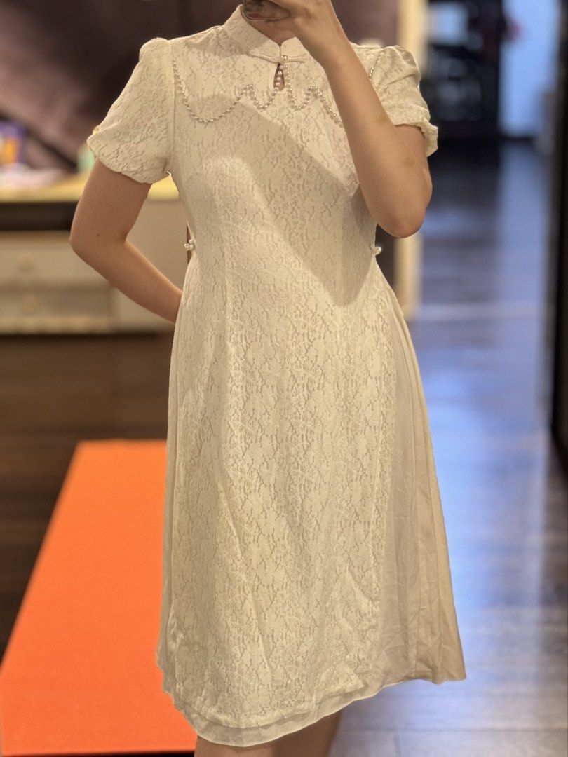 Qipao / Chinese Dress (Category: Dresses) located in Taguig. Submitted by declutterwithme0003 (Listing ID 1464089743, Image 1). Description: Small - Semi Med Used once Lace fabric.