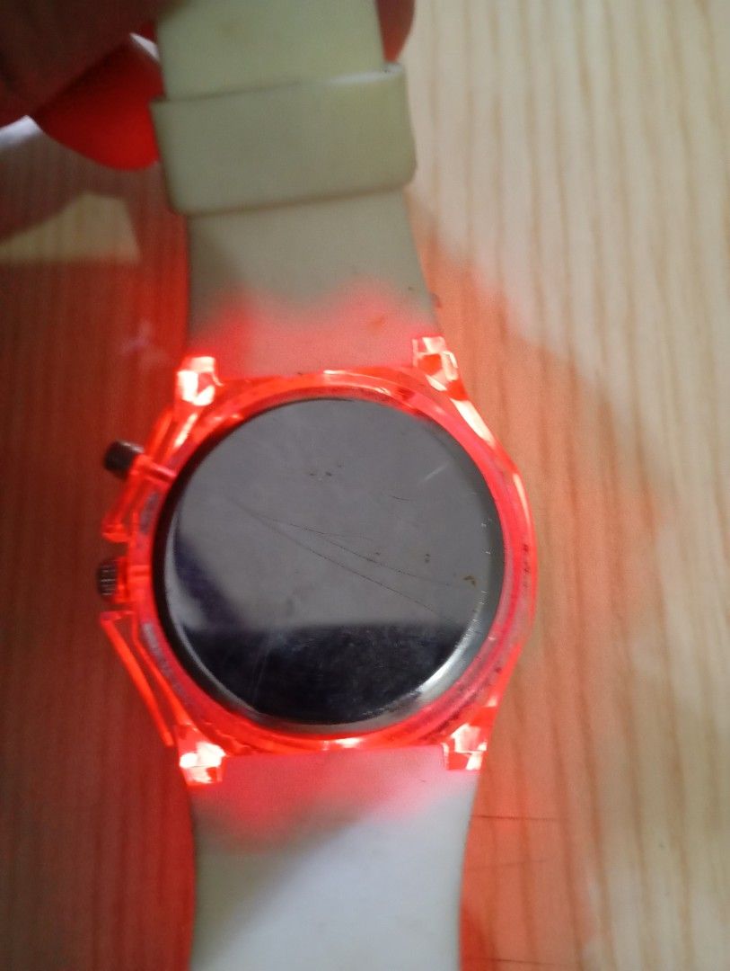 Quartz (Category: Women's Watches) located in Las Pinas. Submitted by the_recycle_shop (Listing ID 1464045244, Image 3). Description: Good working condition.