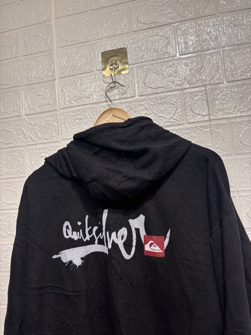 QUICKSILVER HOODIE JACKET (Category: Coats, Jackets and Outerwear) located in Quezon City. Submitted by xoxochiq (Listing ID 1464074991, Image 2). Description: QUICKSILVER HOODIE JACKET Large Length - 28 Width - 26 9/10 color rate Excellent Condition 500 only pm me!.