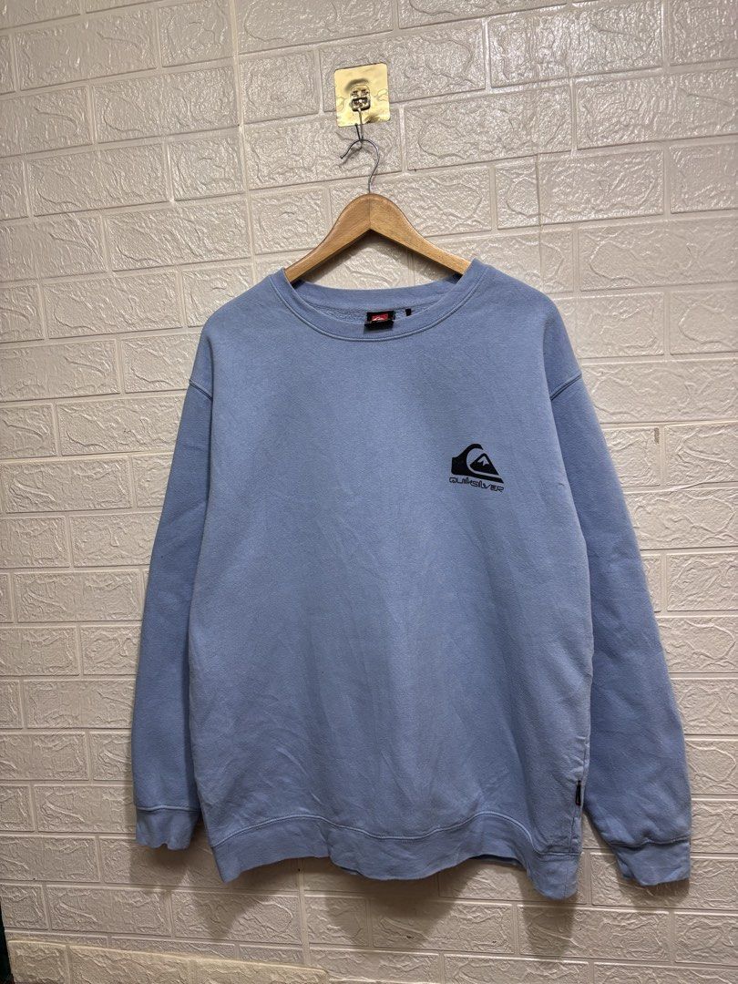 QUICKSILVER SWEATSHIRT JACKET (Category: Coats, Jackets and Outerwear) located in Quezon City. Submitted by xoxochiq (Listing ID 1464072266, Image 1). Description: QUICKSILVER SWEATSHIRT JACKET XL Length - 30 Width - 25 10/10 color rate Excellent Condition 650 only pm me!.