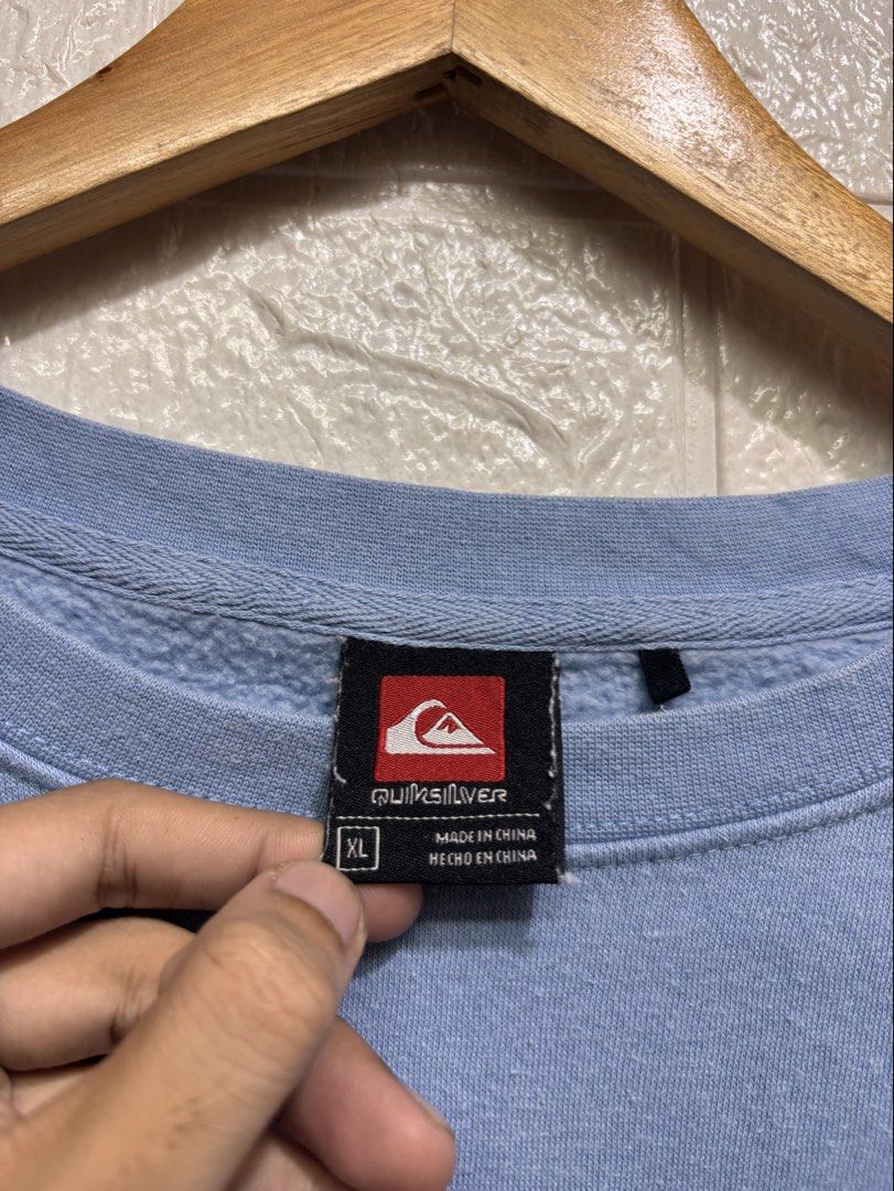 QUICKSILVER SWEATSHIRT JACKET (Category: Coats, Jackets and Outerwear) located in Quezon City. Submitted by xoxochiq (Listing ID 1464072266, Image 3). Description: QUICKSILVER SWEATSHIRT JACKET XL Length - 30 Width - 25 10/10 color rate Excellent Condition 650 only pm me!.