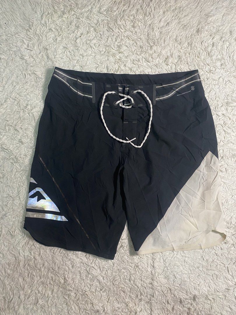 Quiksilver Dry flight Technology Board short (Category: Swim Trunks & Board Shorts) located in Butuan. Submitted by exodus.co (Listing ID 1464058864, Image 2). Description: .