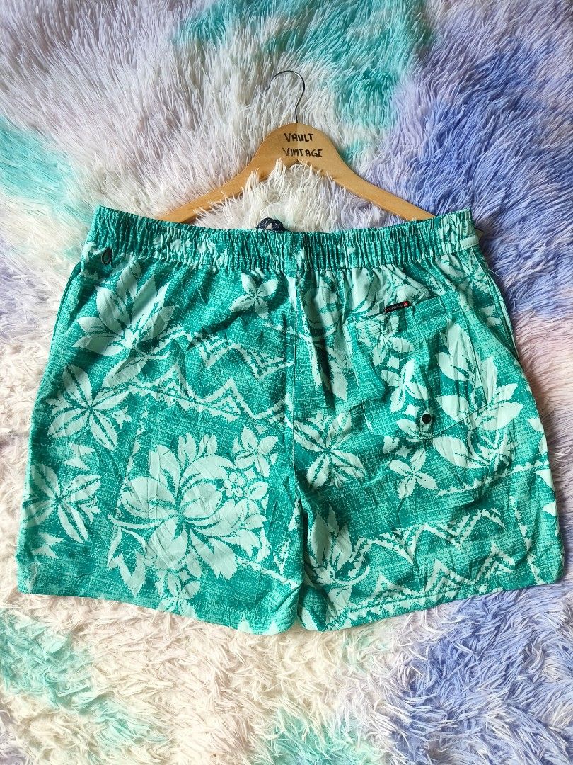 Quiksilver Floral Trunks Men (Category: Swim Trunks & Board Shorts) located in Cabiao. Submitted by vaultvintage004 (Listing ID 1463965664, Image 2). Description: Quiksilver Floral Trunks Men •Condition 9/10 •Color Rate Excellent Issue None Waist Line: Adjustable (XL on tag) Length: 18 Leg Hole: 13 Cabiao Nueva Ecija 📍 MOP GCASH ONLY💵 We ship via jnt only.