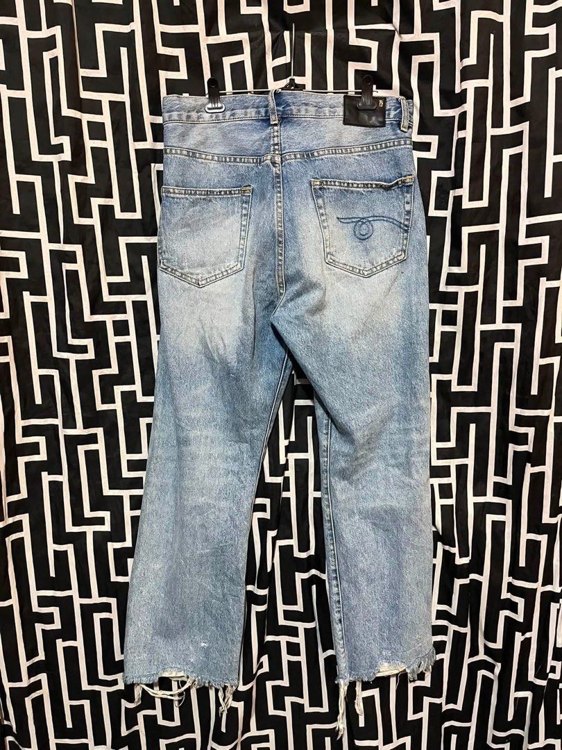 R13 Crossover Jeans (Category: Activewear) located in Manila. Submitted by bibiies2.0xghettothrift (Listing ID 1463963088, Image 2). Description: R13 Crossover Jeans Details W28-30 L38 ₱2500 Loc.Baclaran Paranaque.