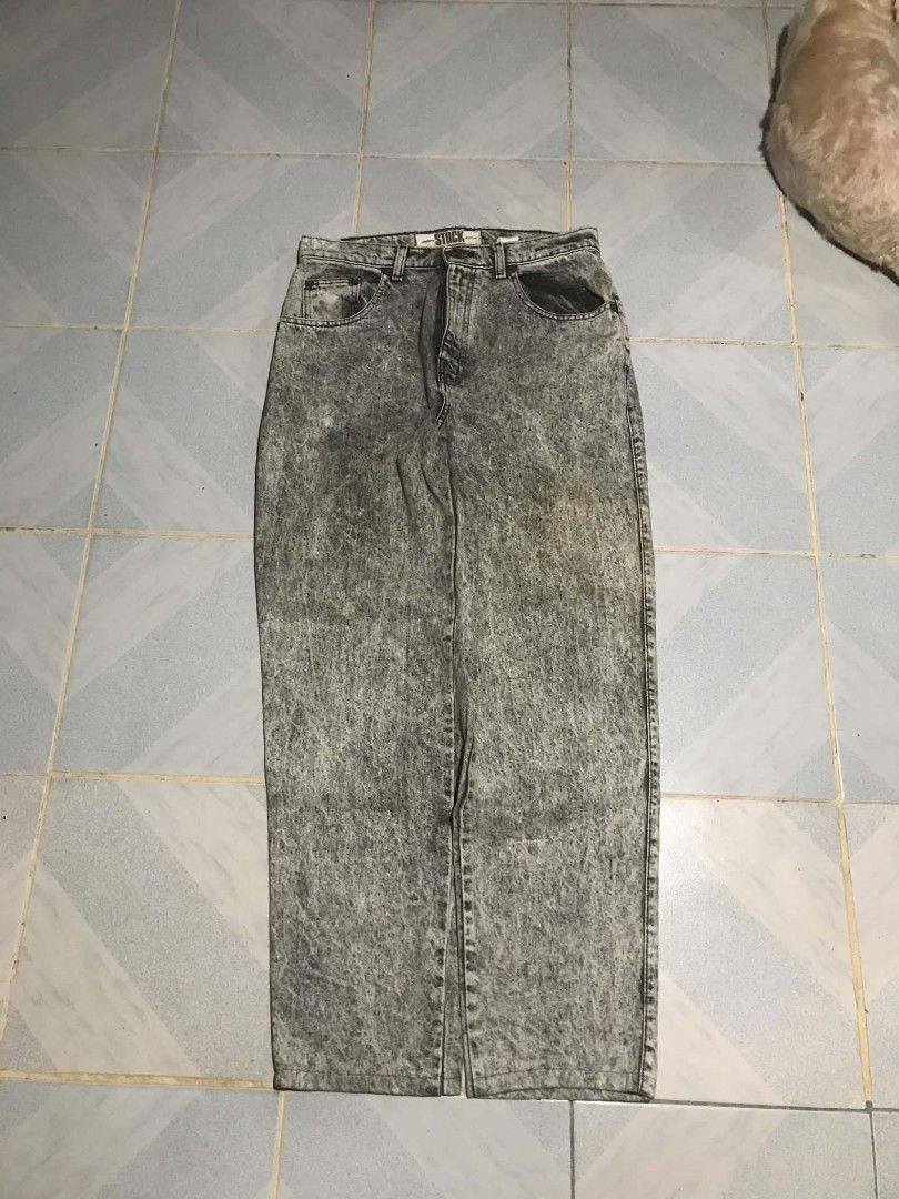 Random Ash Gray Straight Cut Pants (Category: Jeans) located in Ajuy. Submitted by anniee_tee (Listing ID 1464088533, Image 1). Description: Dimes: 32W x 42L issue: Yellow stain (need wash).