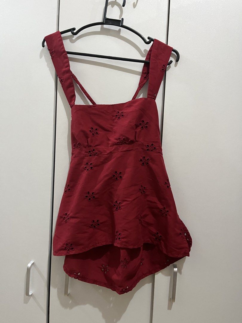 Red Crisscrossed Self Tie Top With Texture (zara h&m alo lulu editors market uniqlo gu phia miu sopheme calista linen cotton maxi midi mini mango love bonito uniqlo brandy melville cotton on) (Category: Sleeveless) located in Manila. Submitted by aleqxieee (Listing ID 1464080704, Image 3). Description: MOP: maribank/bdo/bpi MOD: sdd/j&t loc: taft.