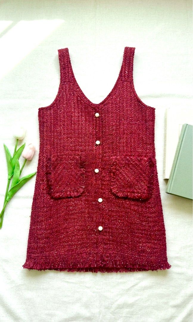 Red Tweed Dress (Category: Dresses) located in Muntinlupa City. Submitted by pink_strawberry_collections (Listing ID 1464111342, Image 3). Description: MAKE READING A HABIT. ALL PHOTOS POSTED. L-XL Bust: 36-38 inches Color may slightly vary due to lighting. See last two photos for the details. Not brand new so please manage your expectations. Hand wash gently as the fabric is sensitive. Payment first. No return, no exchange. All sales are final. 